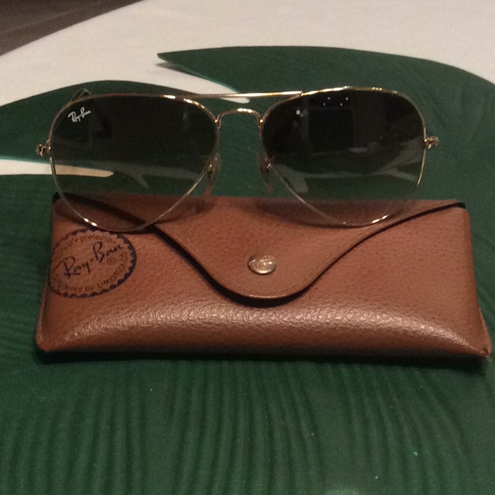 Beautiful Rayban sun glasses!!!